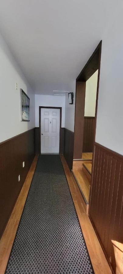 Hotel Fleurs Karaibes Saint-Alexandre-de-Kamouraska エクステリア 写真